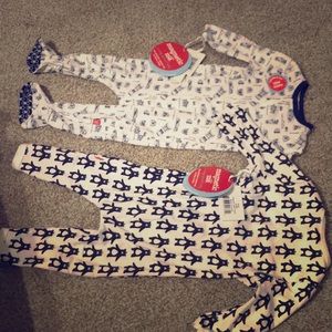 MagneticMe Pajamas 9-12 mo (more like 6-9 mo)